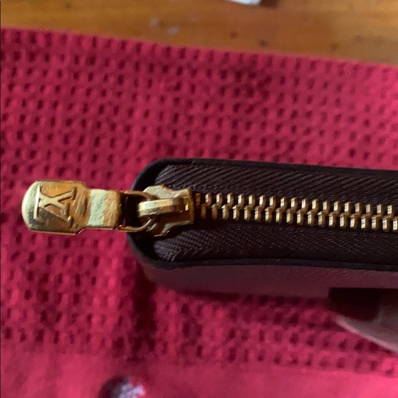 Louis Vuitton Zippy wallet - Picture 11 of 16